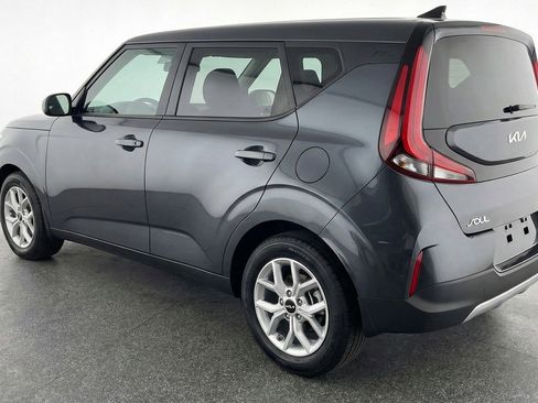Used 2025 Kia Soul LX w/ LX Technology Package FWD image 6