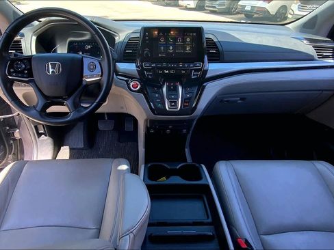 Used 2024 Honda Odyssey Touring image 16