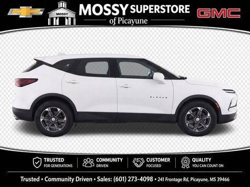 Used 2025 Chevrolet Blazer LT FWD image 9