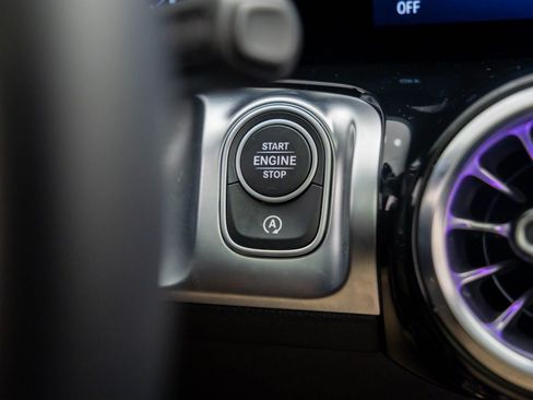 Used 2024 Mercedes-Benz GLB 250 4MATIC w/ Exclusive Package image 26