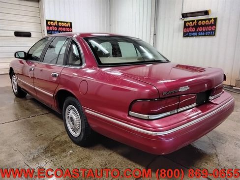 Used 1995 Ford Crown Victoria RWD image 6