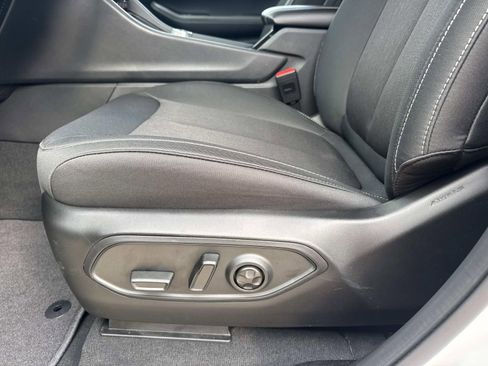 New 2026 Jeep Grand Cherokee L 2WD image 17