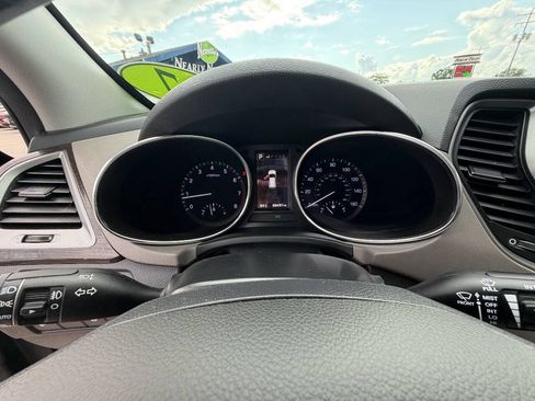 Used 2017 Hyundai Santa Fe Sport AWD/4WD image 17