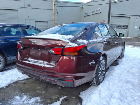 Used 2024 Nissan Altima 2.5 SV image 19