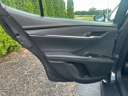 Used 2025 Toyota Camry SE FWD image 9