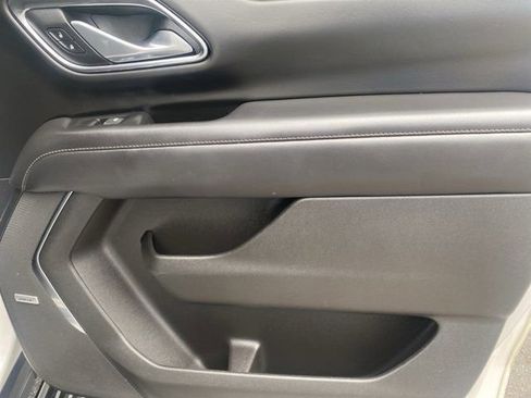 Used 2023 Chevrolet Suburban High Country image 28