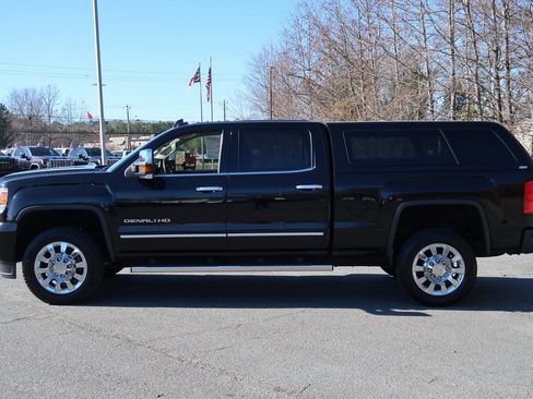 Certified 2016 GMC Sierra 2500 Denali w/ Duramax Plus Package image 8