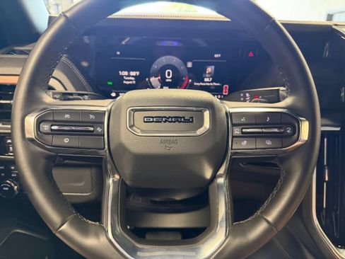 Used 2025 GMC Yukon Denali AWD/4WD image 20