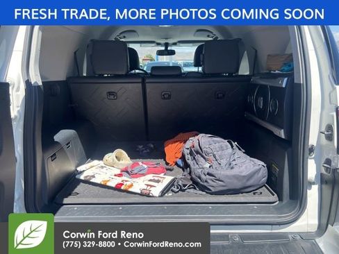 Used 2013 Toyota FJ Cruiser 4WD w/ Upgrade Pkg image 18