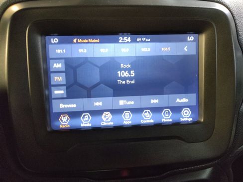 Used 2021 Jeep Renegade Latitude w/ Convenience Group FWD image 25