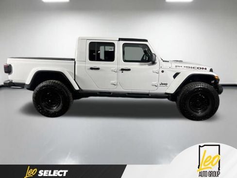 Used 2025 Jeep Gladiator Rubicon AWD/4WD image 4