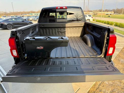 Used 2017 Chevrolet Silverado 1500 LTZ Z71 w/ LTZ Plus Package image 7