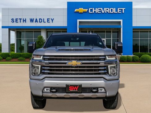Used 2023 Chevrolet Silverado 2500 High Country image 2