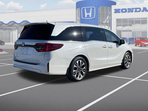 Used 2025 Honda Odyssey Elite image 9