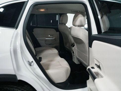 Used 2023 Mercedes-Benz GLA 250 4MATIC image 30