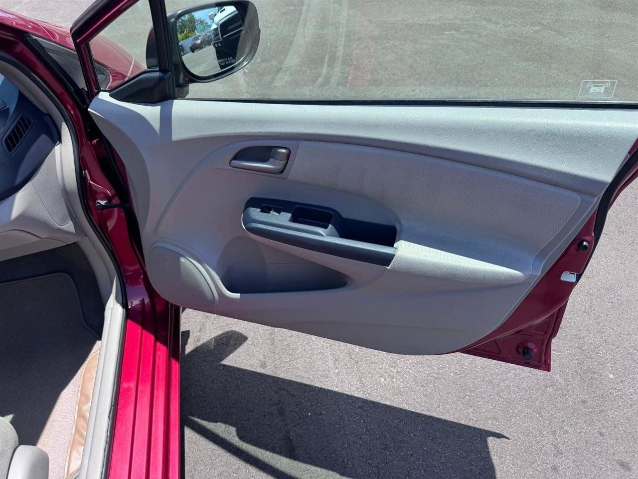 Used 2010 Honda Insight EX image 30