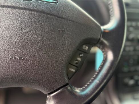 Used 2005 Ford Thunderbird image 20