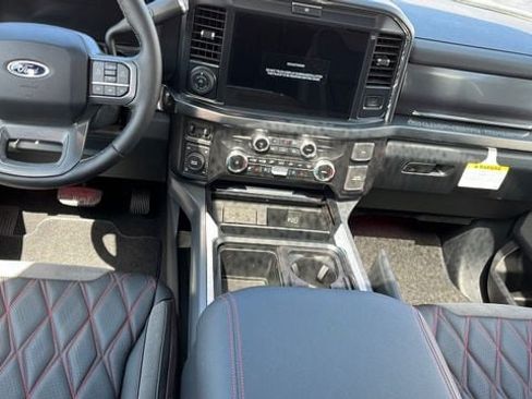 New 2025 Ford F250 Lariat w/ Lariat Ultimate Package AWD/4WD image 47