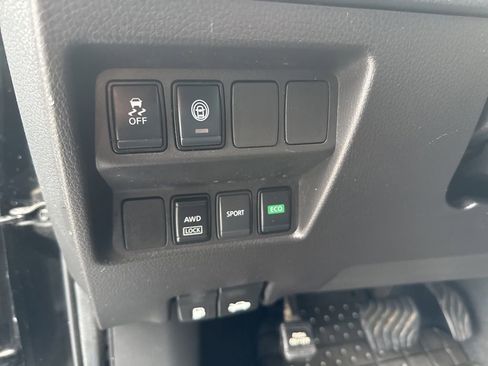 Used 2021 Nissan Rogue Sport S AWD/4WD image 17