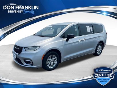 Used 2024 Chrysler Pacifica Touring-L