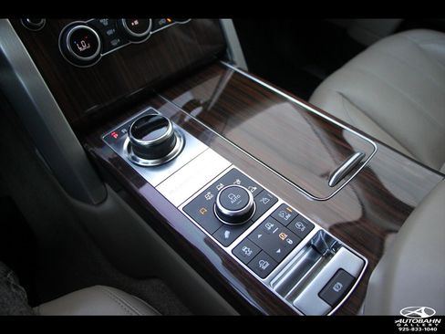 Used 2017 Land Rover Range Rover Long Wheelbase Supercharged image 38