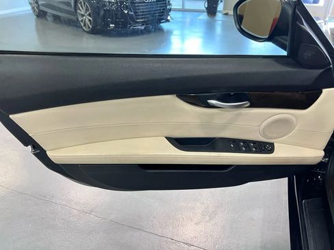 Used 2012 BMW Z4 sDrive28i w/ Sport Pkg image 12