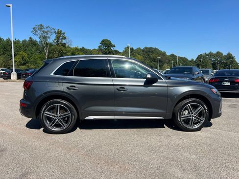 Used 2023 Audi Q5 e Prestige w/ Prestige Package AWD/4WD image 4