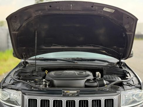 Used 2016 Jeep Grand Cherokee Laredo w/ Quick Order Package 23E AWD/4WD image 26