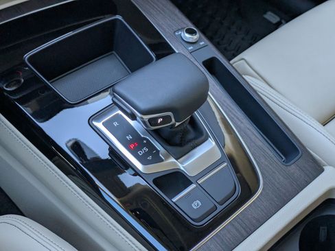 Certified 2024 Audi Q5 2.0T Premium Plus AWD/4WD image 20