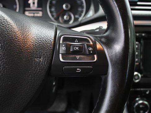 Used 2012 Volkswagen Passat TDI SE FWD image 13