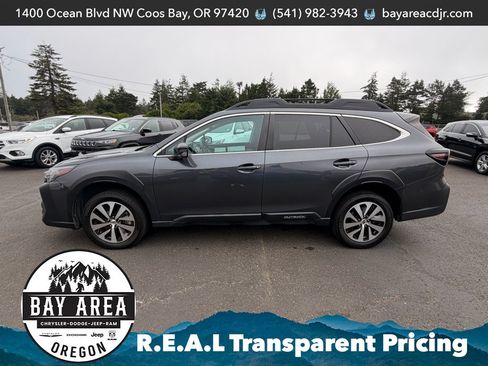 Used 2023 Subaru Outback Premium AWD/4WD image 3