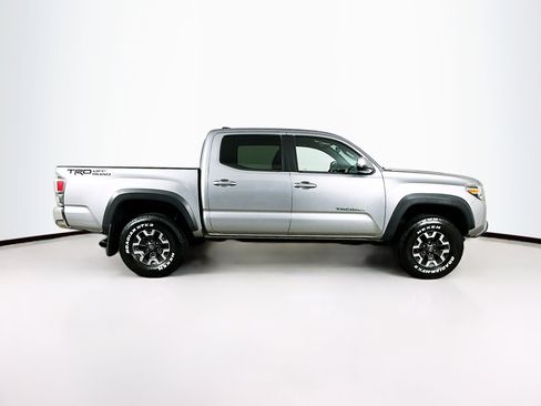 Used 2020 Toyota Tacoma TRD Off-Road image 10