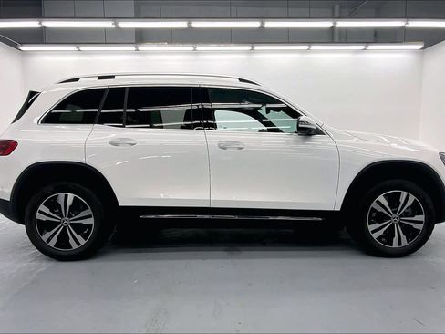 New 2026 Mercedes-Benz GLB 250 image 9