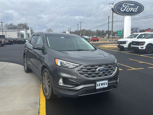 Used 2020 Ford Edge Titanium w/ Equipment Group 301A image 6
