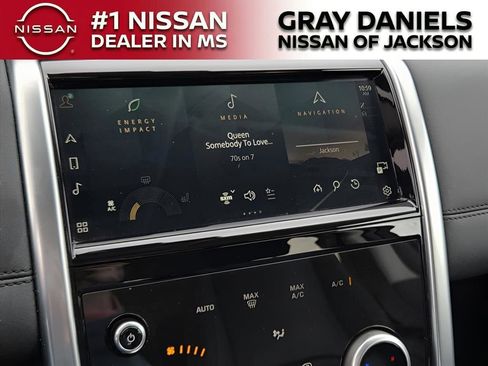 Used 2023 Land Rover Discovery Sport S image 10