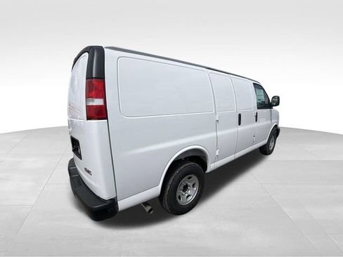 New 2026 GMC Savana 2500 w/ Driver Convenience Package RWD image 8