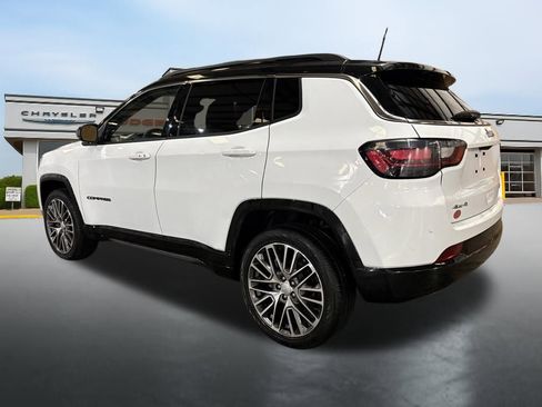 Used 2023 Jeep Compass Limited w/ Elite Group image 3