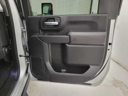 Used 2022 Chevrolet Silverado 2500 Custom image 36