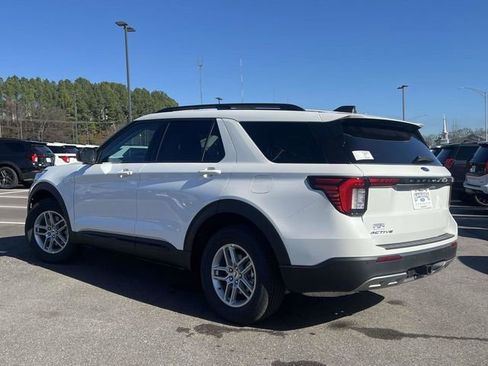 New 2026 Ford Explorer Active w/ Active Comfort Package image 5