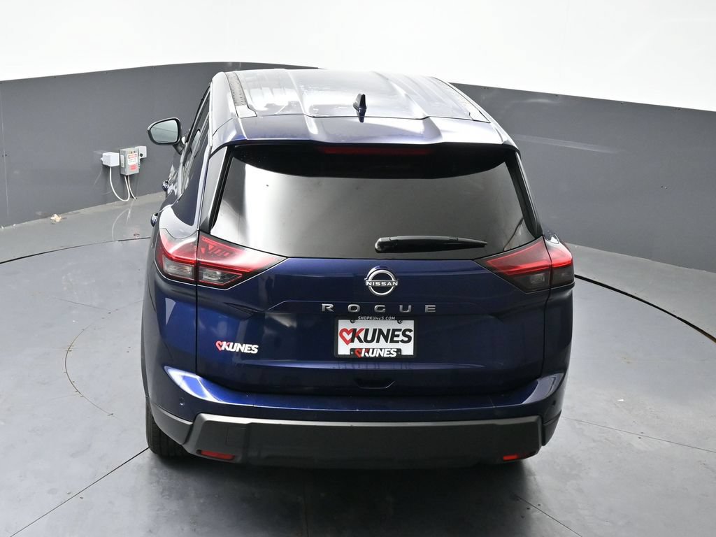 Used 2025 Nissan Rogue SV FWD image 38