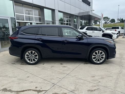 Used 2020 Toyota Highlander Limited AWD/4WD image 14