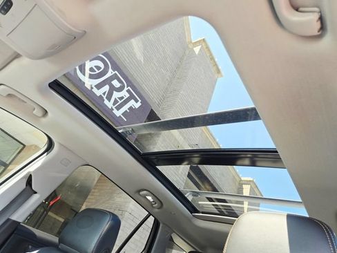 Used 2019 GMC Terrain SLT w/ Preferred Package AWD/4WD image 10