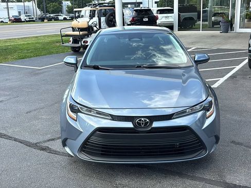 Used 2024 Toyota Corolla LE FWD image 5