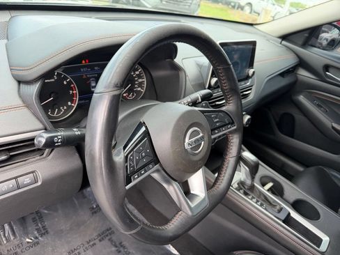 Used 2021 Nissan Altima 2.5 SR w/ SR Premium Package FWD image 16