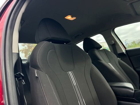 Certified 2024 Hyundai Elantra SEL image 16