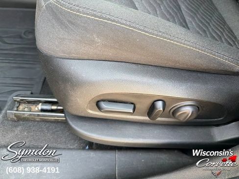 Used 2019 Chevrolet Equinox LT AWD/4WD image 16