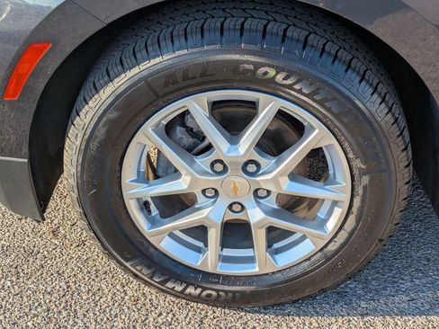 Used 2022 Chevrolet Equinox LS image 11