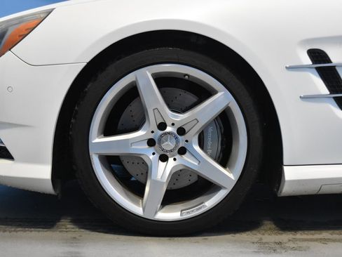 Used 2014 Mercedes-Benz SL 550 image 24