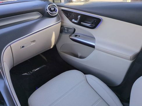 Used 2026 Mercedes-Benz GLC 300 4MATIC image 17