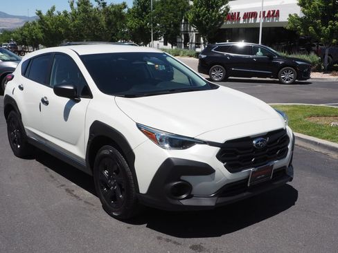 Used 2024 Subaru Crosstrek 2.0i w/ Crosstrek Mirror Package AWD/4WD image 9